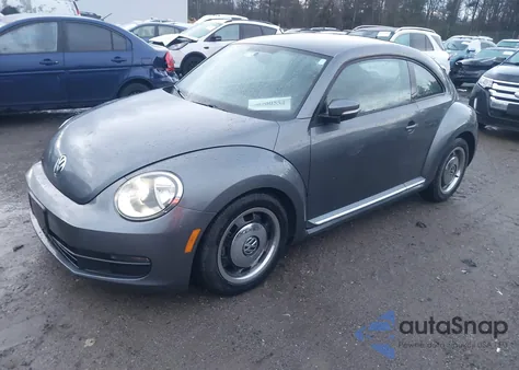 2012 Volkswagen Beetle 2.5L из США, поврежденный, VIN 3VWJP7AT8CM660464